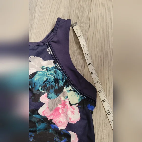 Old Navy Active Go-Dri Floral Racerback with built-in sports bra, Women's Medium - Picture 4 of 13